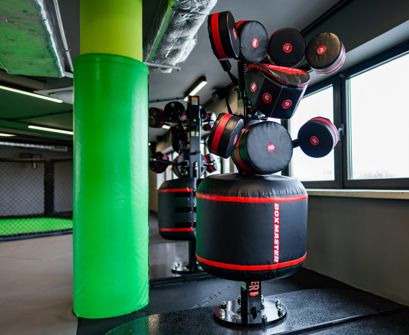 BoxMaster – specjalistyczne urządzenie treningowe do sportów walki i fitnessu