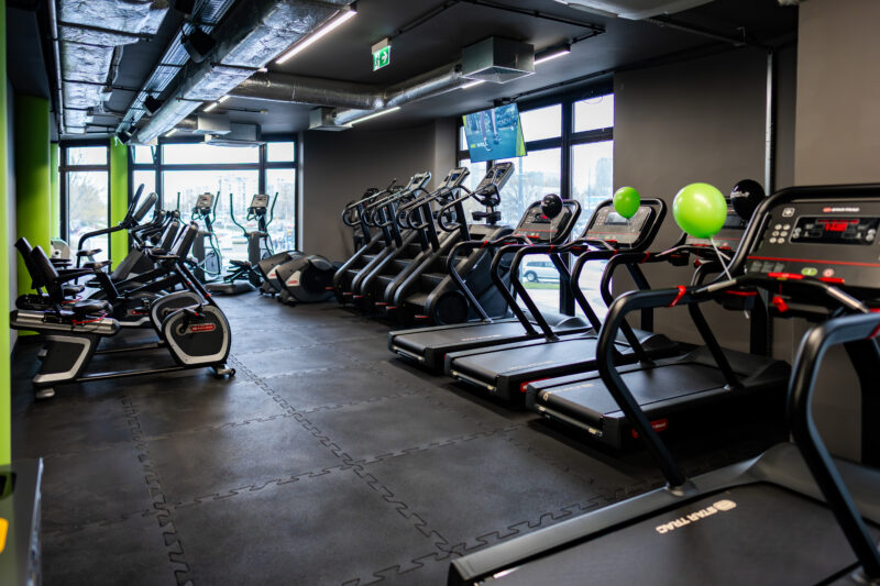 Кардіозона - бігові доріжки та велотренажери Сучасні кардіотренажери - орбітреки та степери