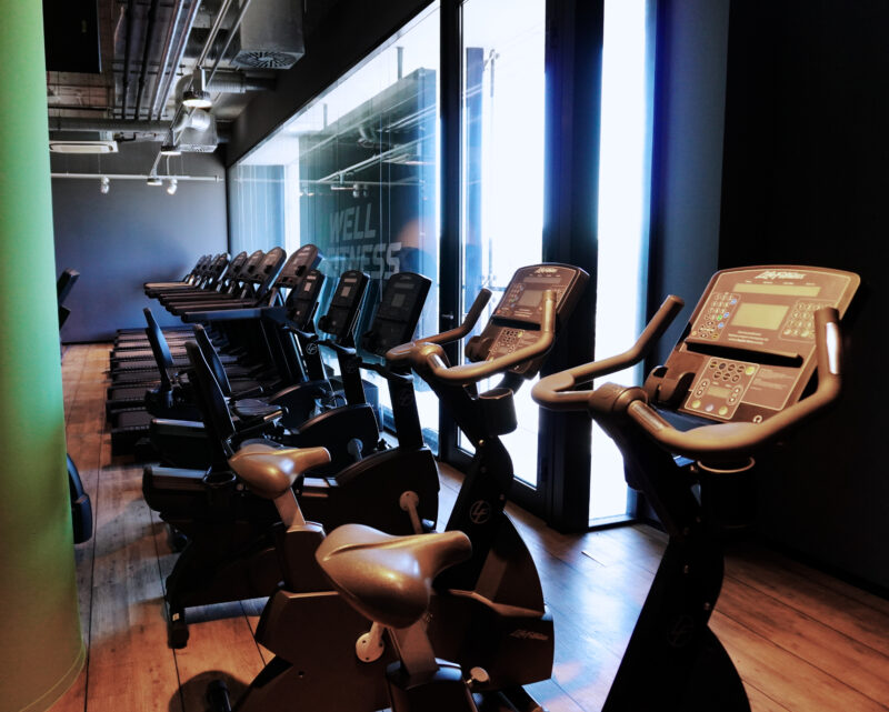 інтер'єр фітнес-залу well варшава plac zawiszy