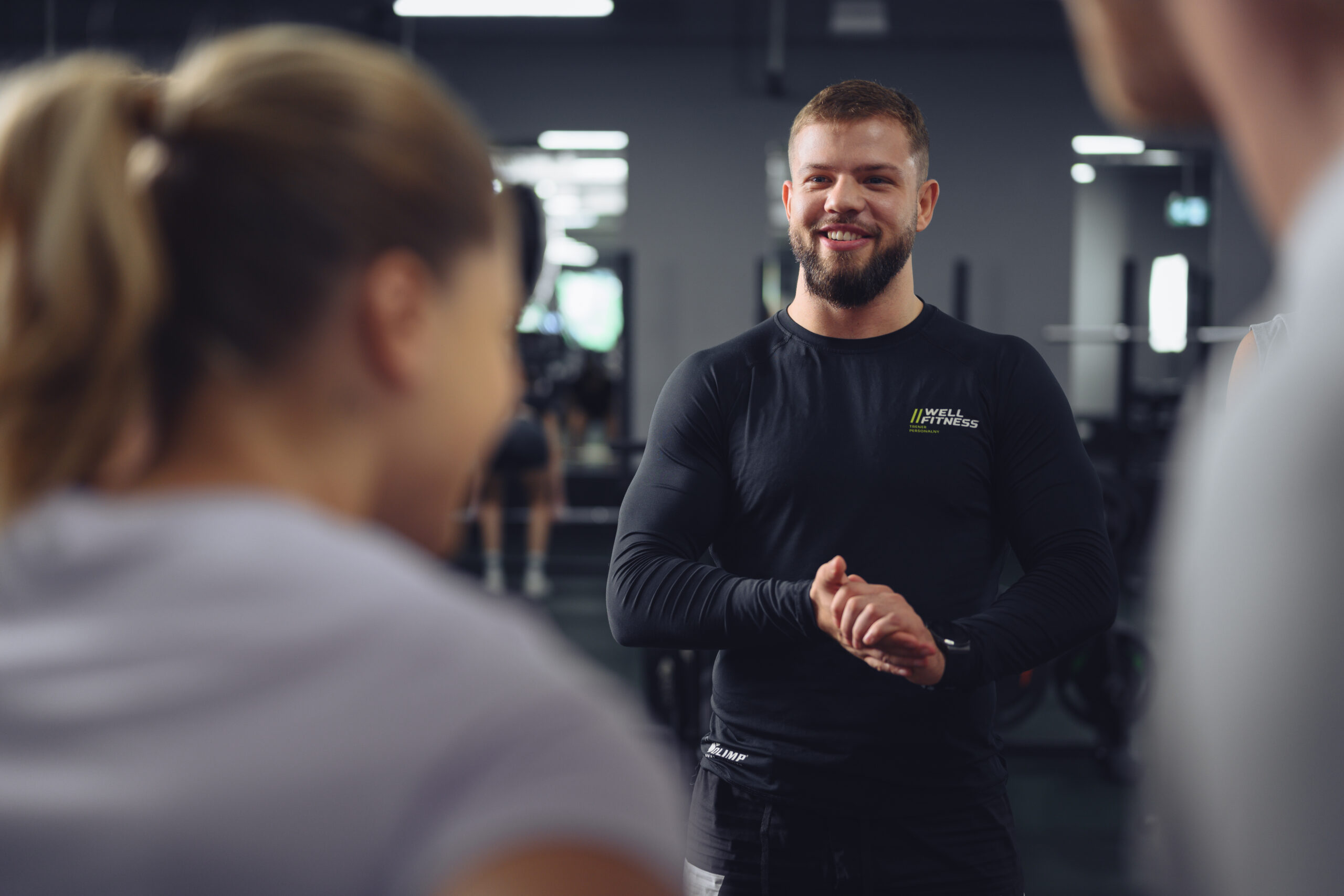 особистий тренер зі своїми підопічними